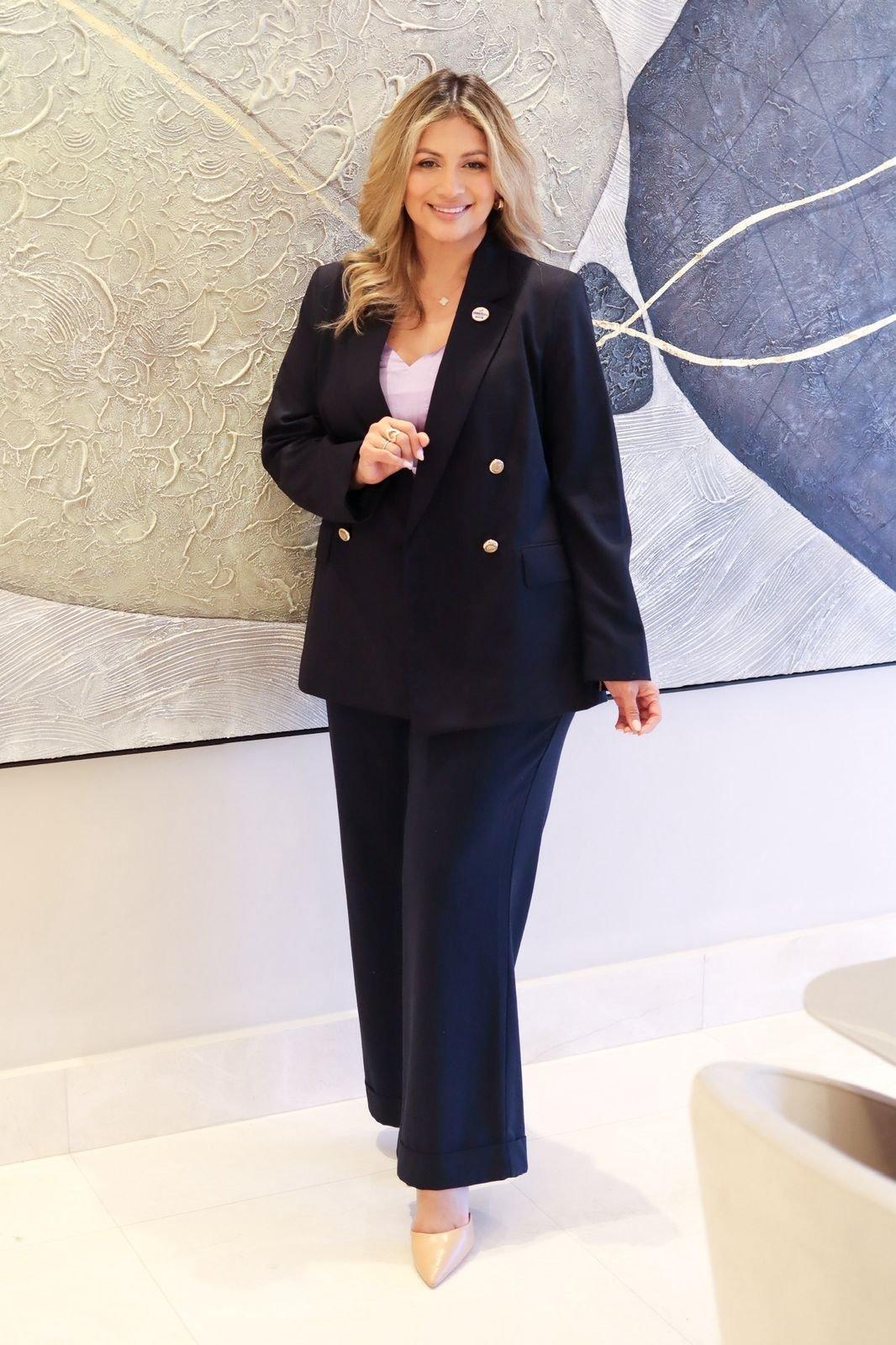 Heeyde Hidalgo, real estate agent serving New York and Panama